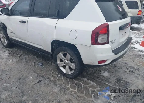 2015 Jeep Compass Sport из США, поврежденный, VIN 1C4NJDBB6FD292649